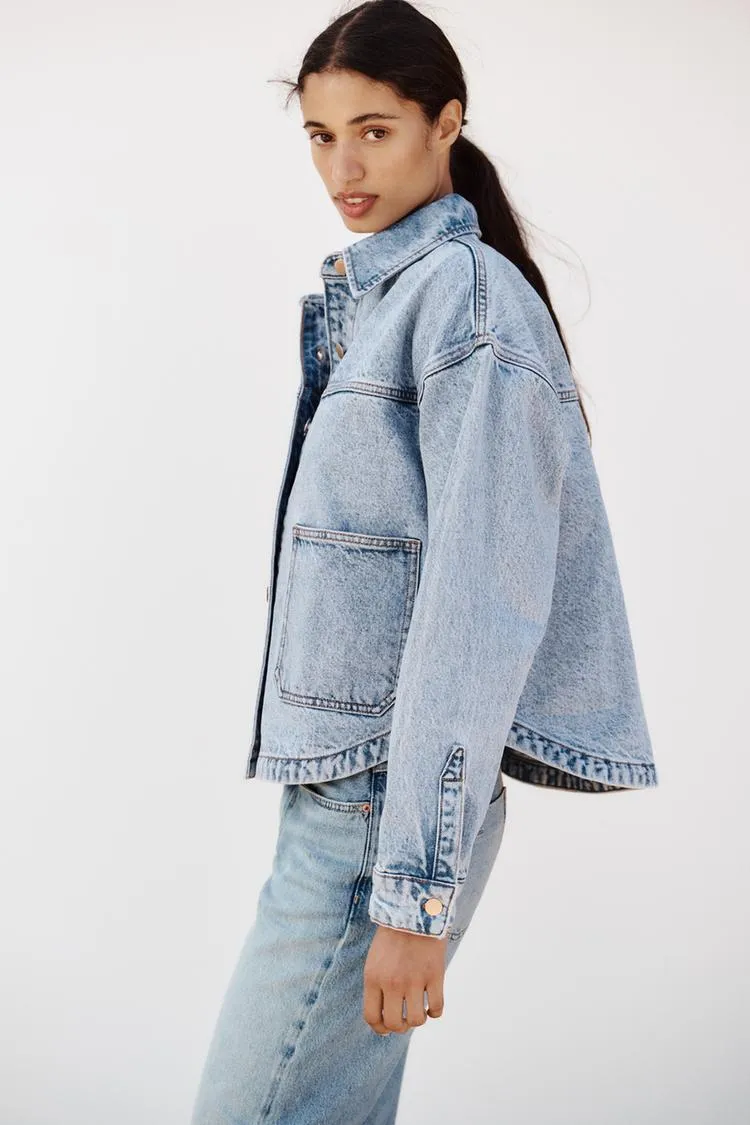 Джинсовая куртка с карманами ZARA Джинсовая куртка с карманами ZARA