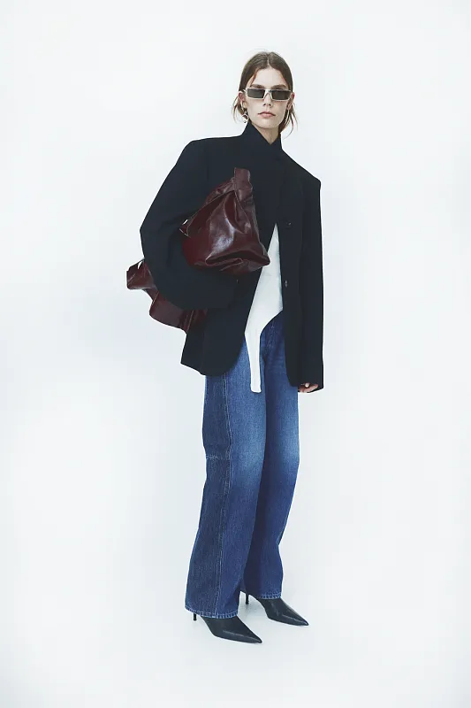 Двухцветные джинсы широкого кроя Двухцветные джинсы широкого кроя